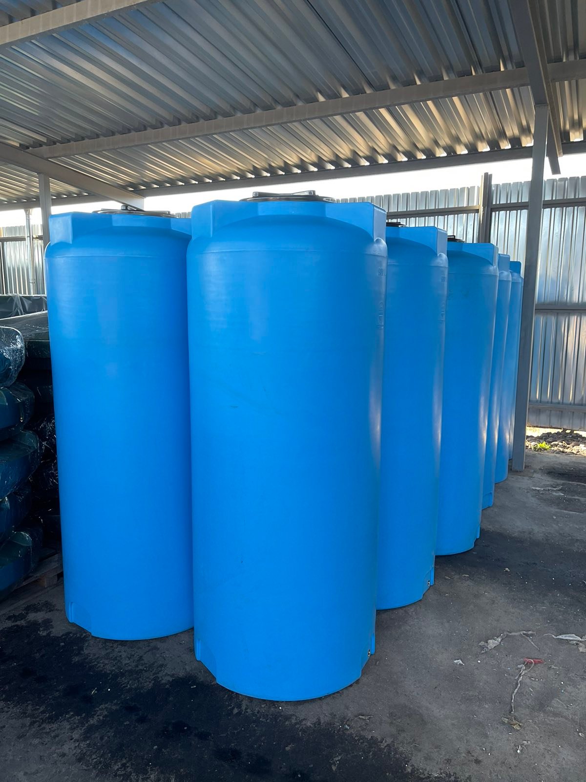 1003L Trinkwassertank V-Serie Vertikal Granit