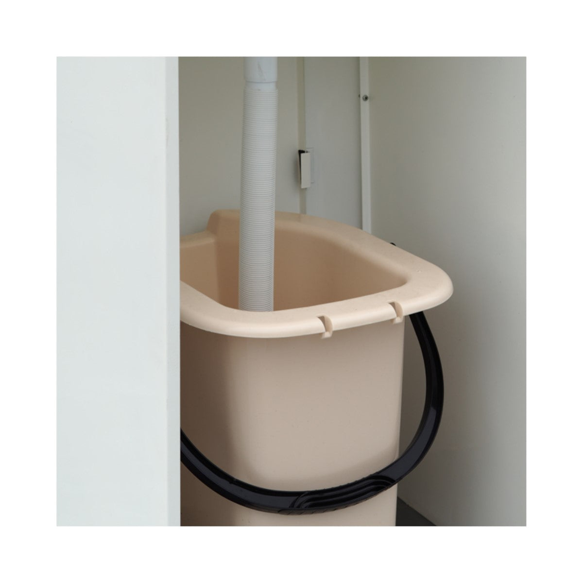 Stazione lavamani in metallo e compatta